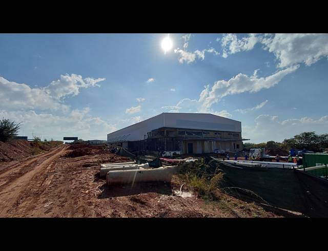 6,702M² WAREHOUSE TO LET IN BREDELL